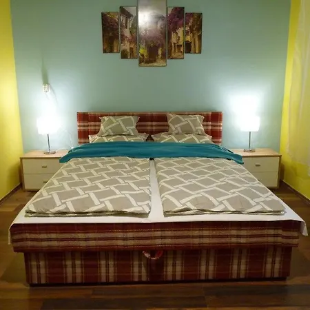 Eper Apartment